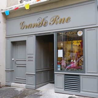 Création d’une librairie dans un tissu immobilier complexe pour une ambiance sereine.
Sainte Foy Les Lyon (69)